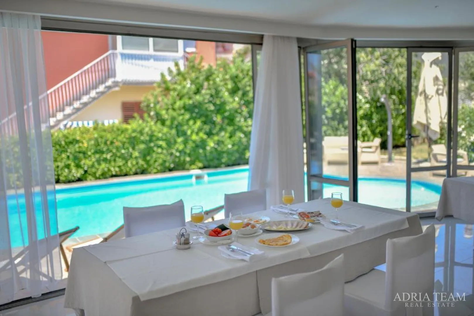 hotelski kompleks s restoranom i uhodanim poslom u turizmu, sukošan - zadar - slika 11