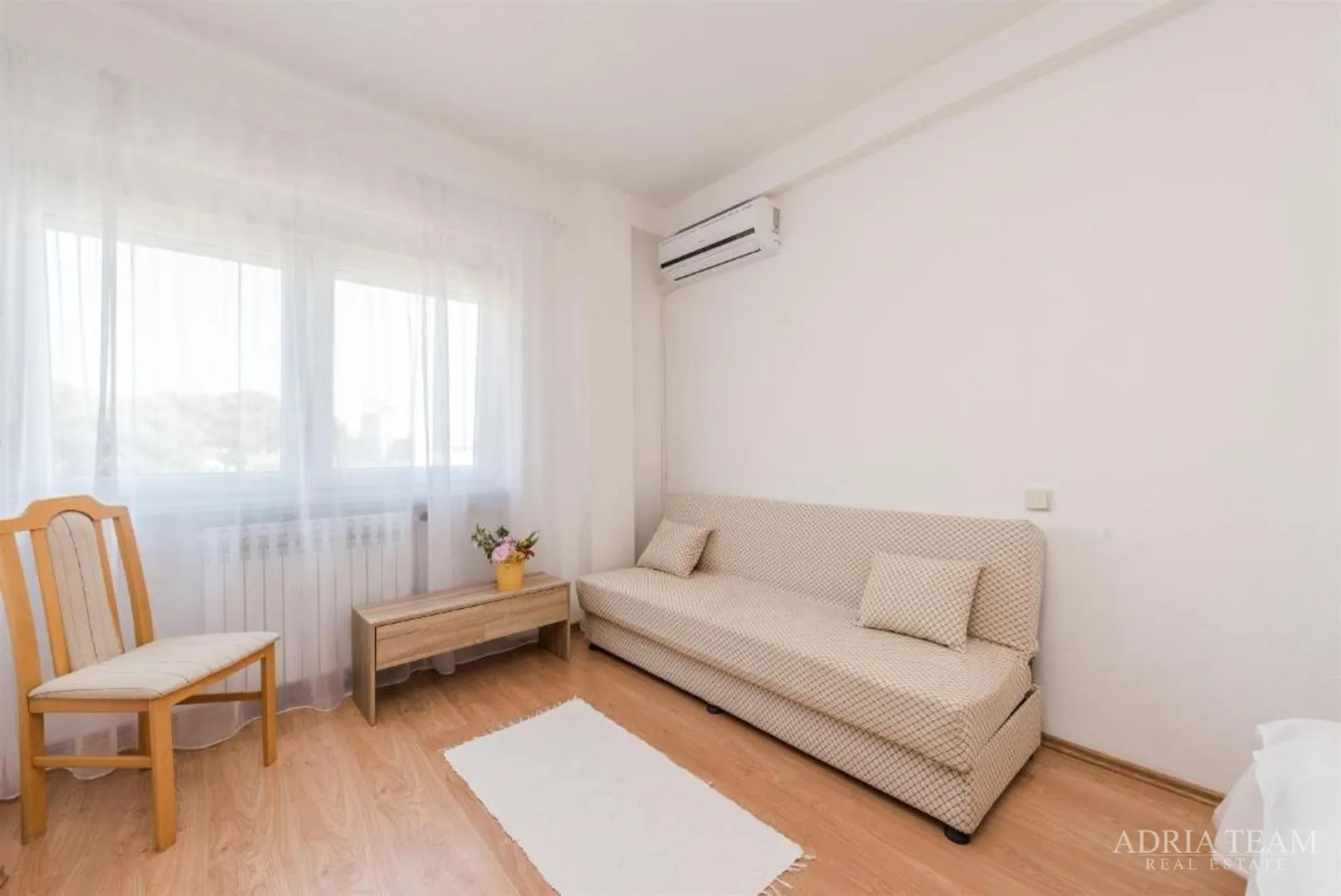 hotel - sukošan, prvi red do mora - slika 8