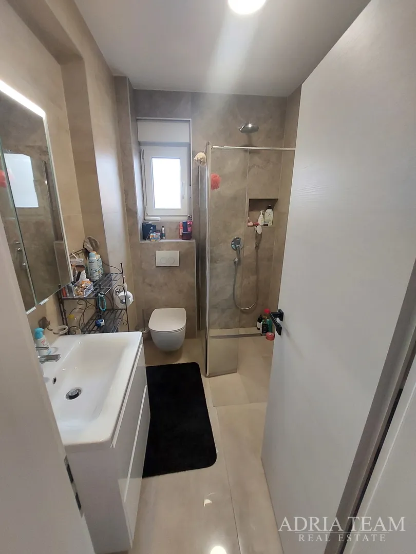 apartman u stambenoj zgradi, 80 m od mora - diklo, zadar posebna ljetna akcija! - slika 27