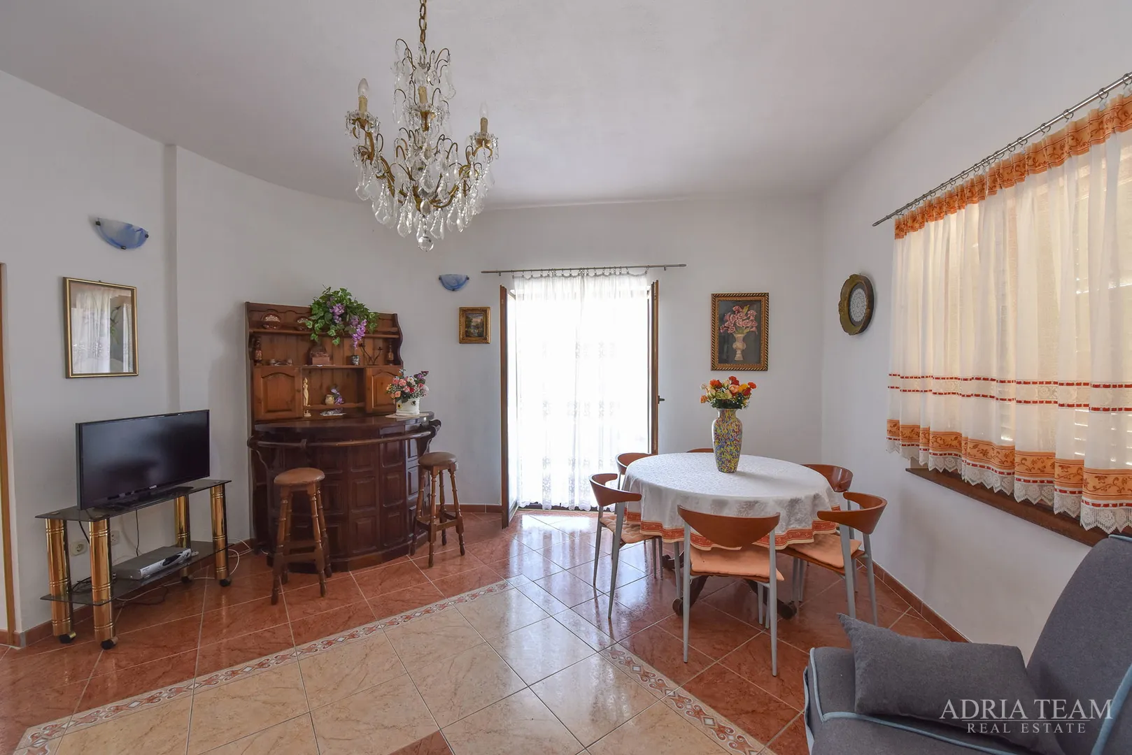 apartmani u kući, 150 m od mora - pag - slika 40