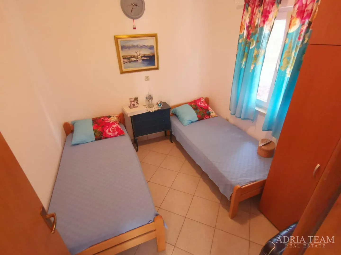 kuća s 2 stambene jedinice, 230 m od mora, vir - slika 8