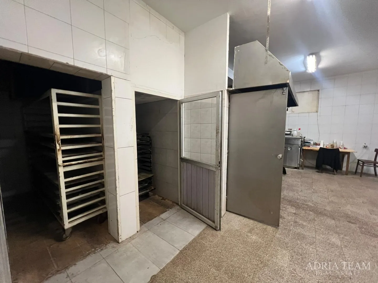 renovirana kuća s poslovnim prostorom (restoran i pekara) - nin - slika 20