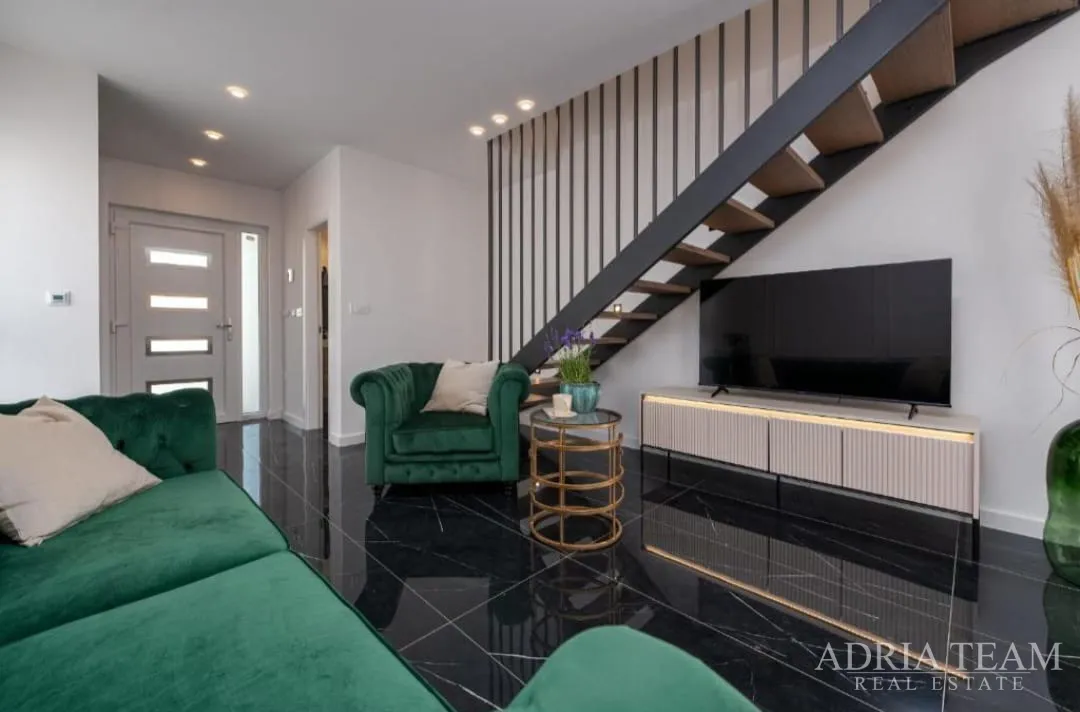 dvoetažni apartmani u novogradnji, blizina mora - privlaka - slika 30