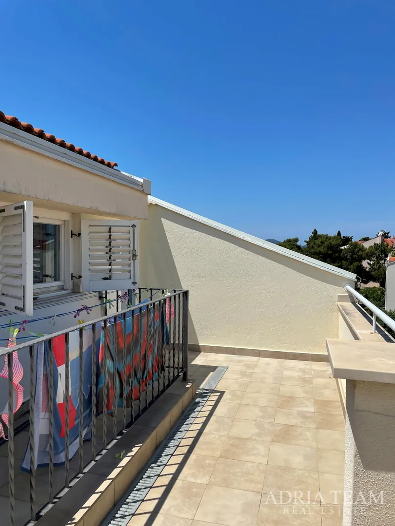 apartman, prvi red do mora, na prekrasnoj plaži s velikom terasom - turanj - slika 6