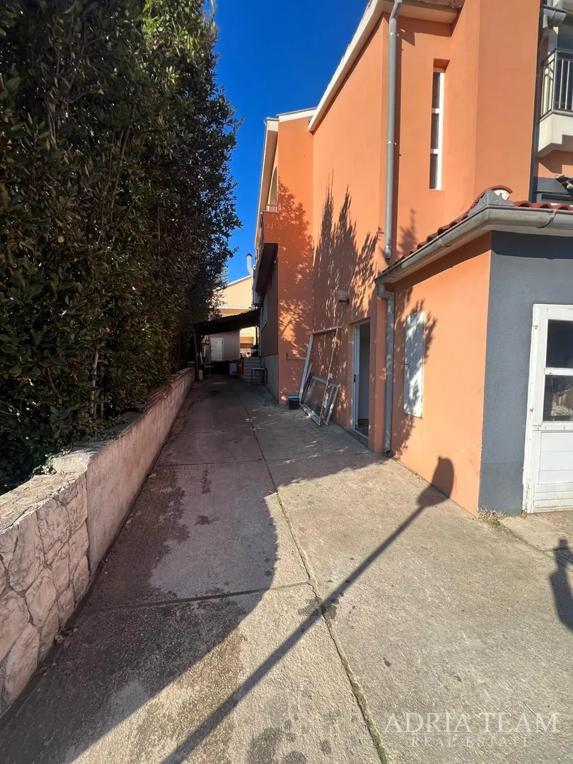 renovirana kuća s poslovnim prostorom (restoran i pekara) - nin - slika 28