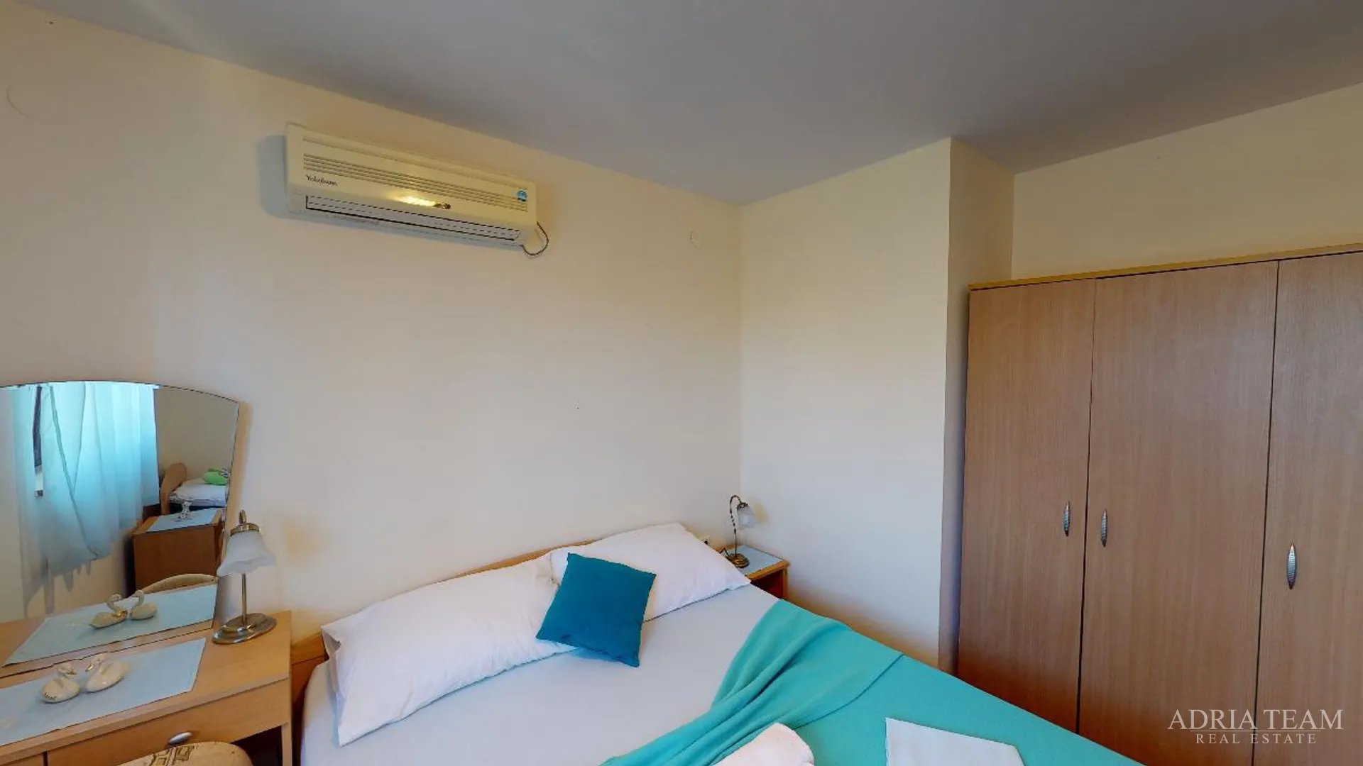 hotel s konobom i krovnom terasom, 1. red do mora - sukošan - slika 57