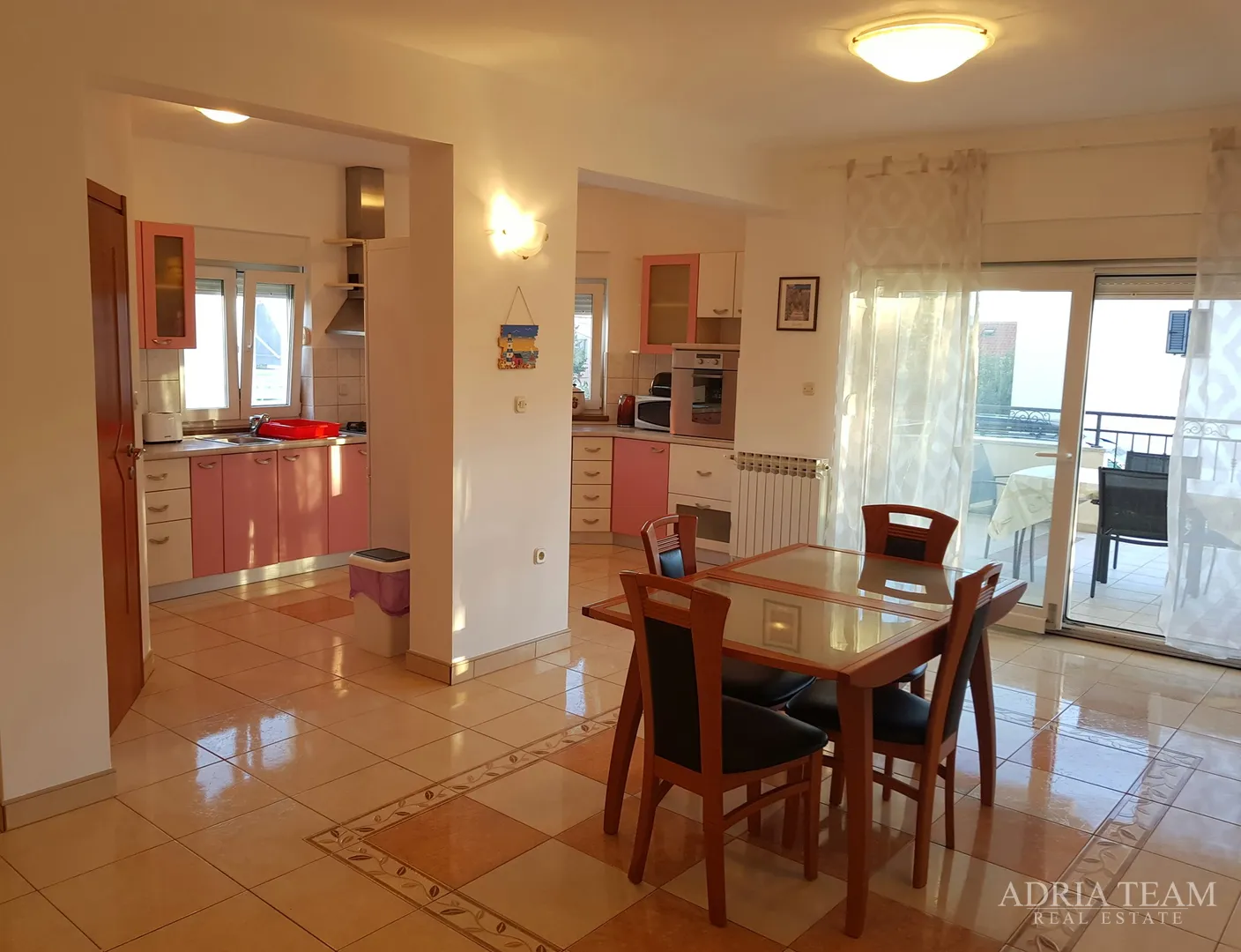 vila sa 7 apartmana, pogled na more - diklo, zadar - slika 16