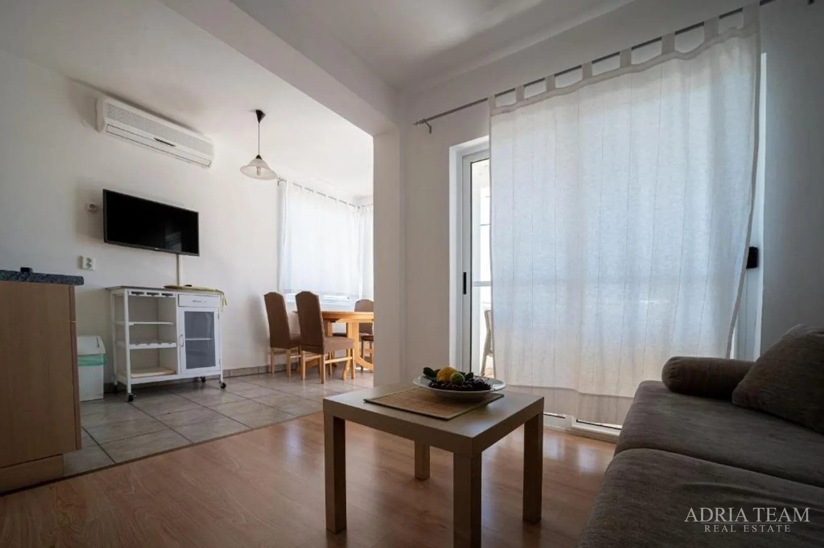 hotel - sukošan, prvi red do mora - slika 30