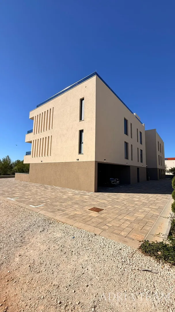 2 prostrana apartmana, privlaka - slika 2