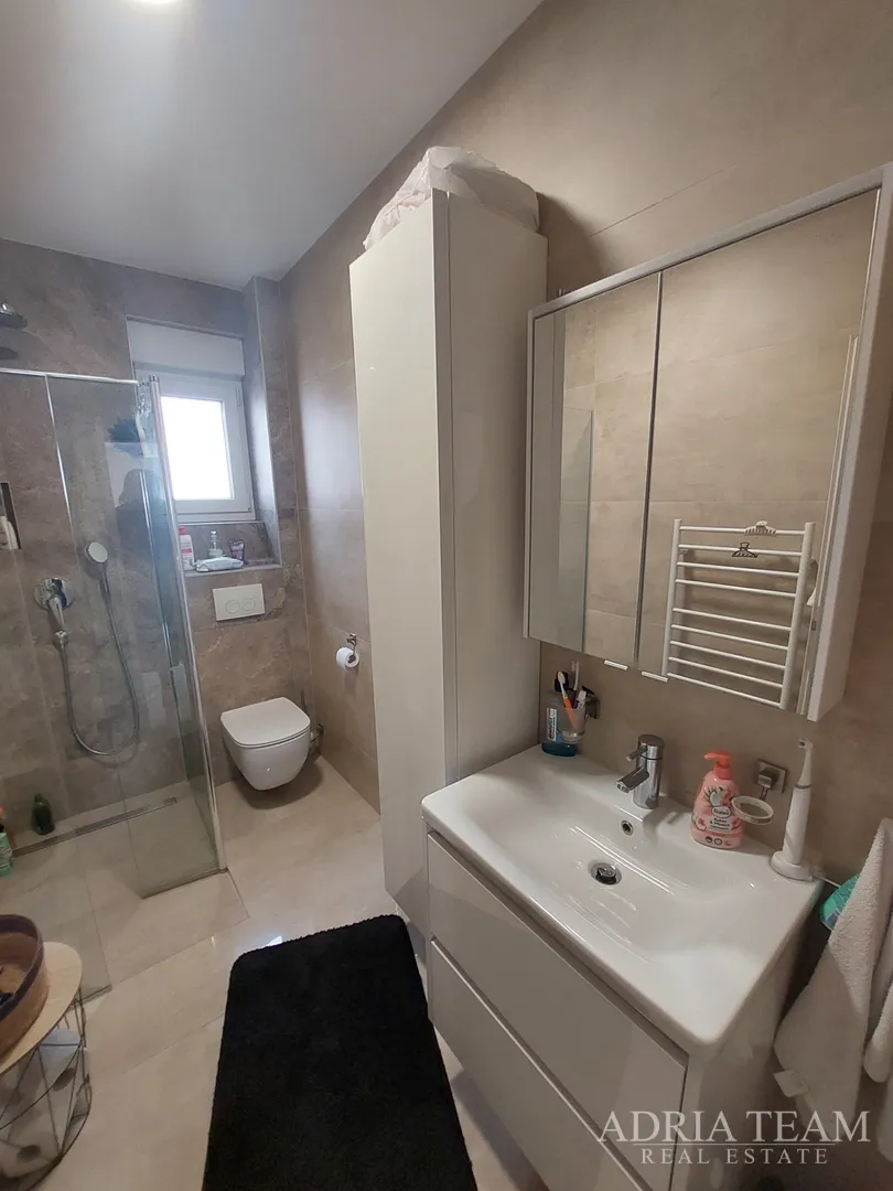 apartman u stambenoj zgradi, 80 m od mora - diklo, zadar posebna ljetna akcija! - slika 54