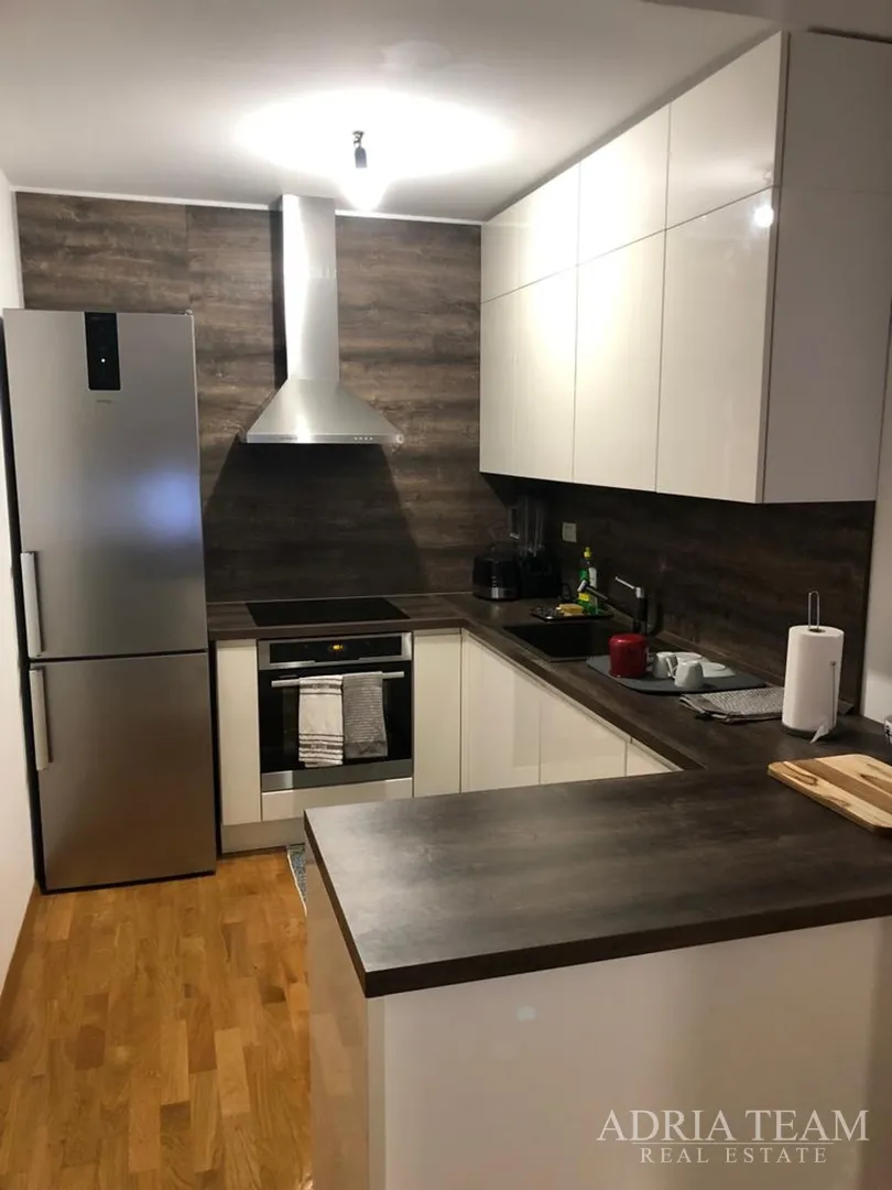 kuća s 10 apartmana, pogled na more - petrčane - slika 5