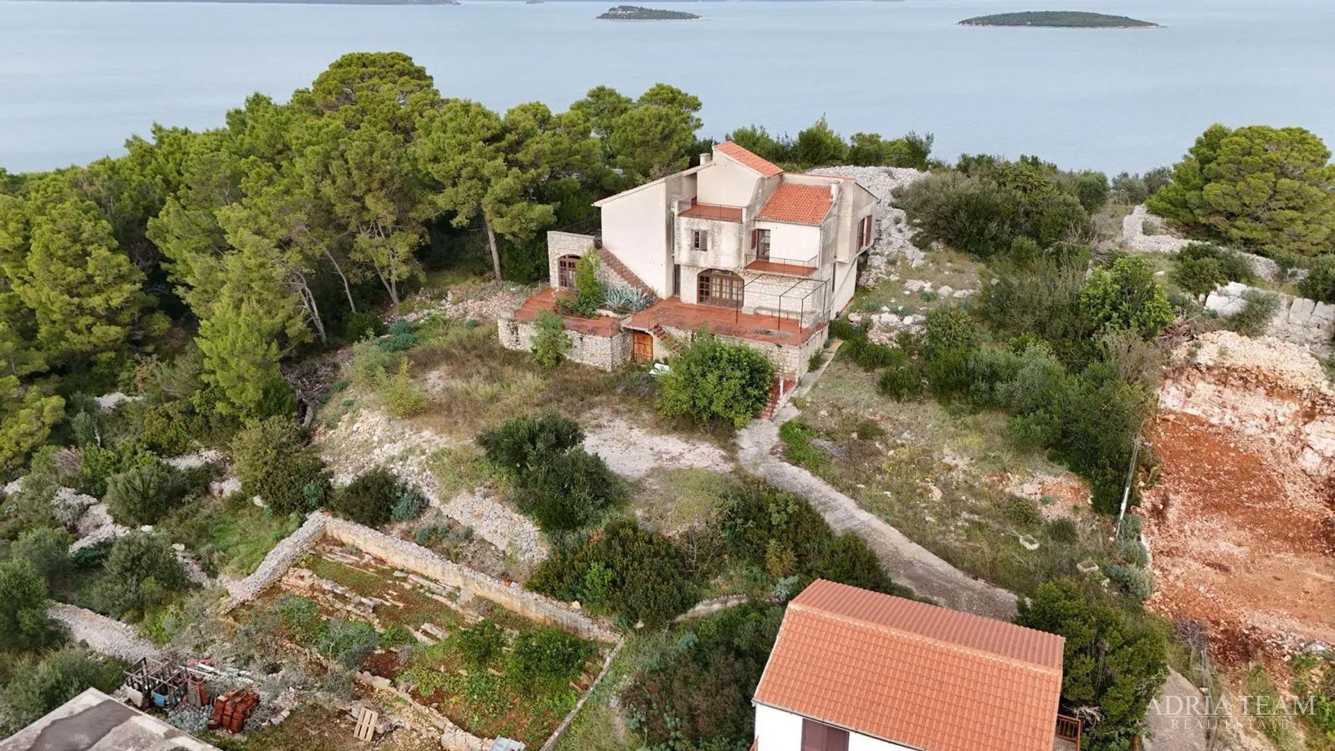 poslovno-stambeni objekt, pogled na more - sali, dugi otok - slika 6