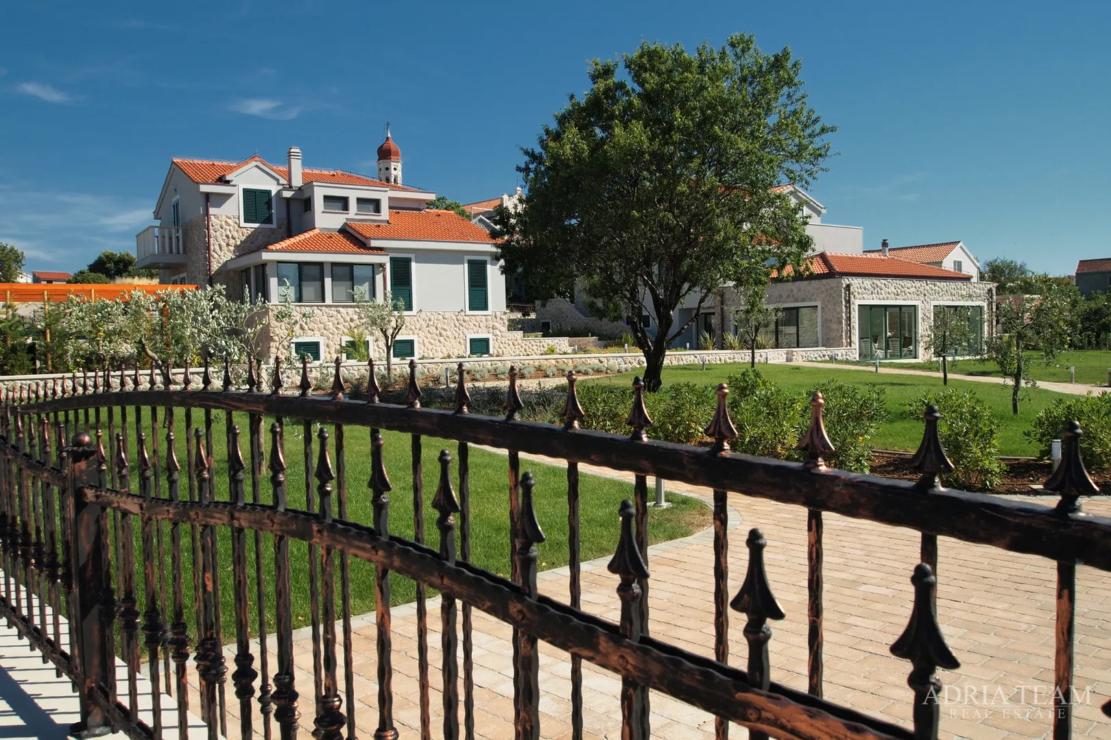 luksuzne vile 2u1!! 100 m udaljene od marine - betina, murter - slika 12