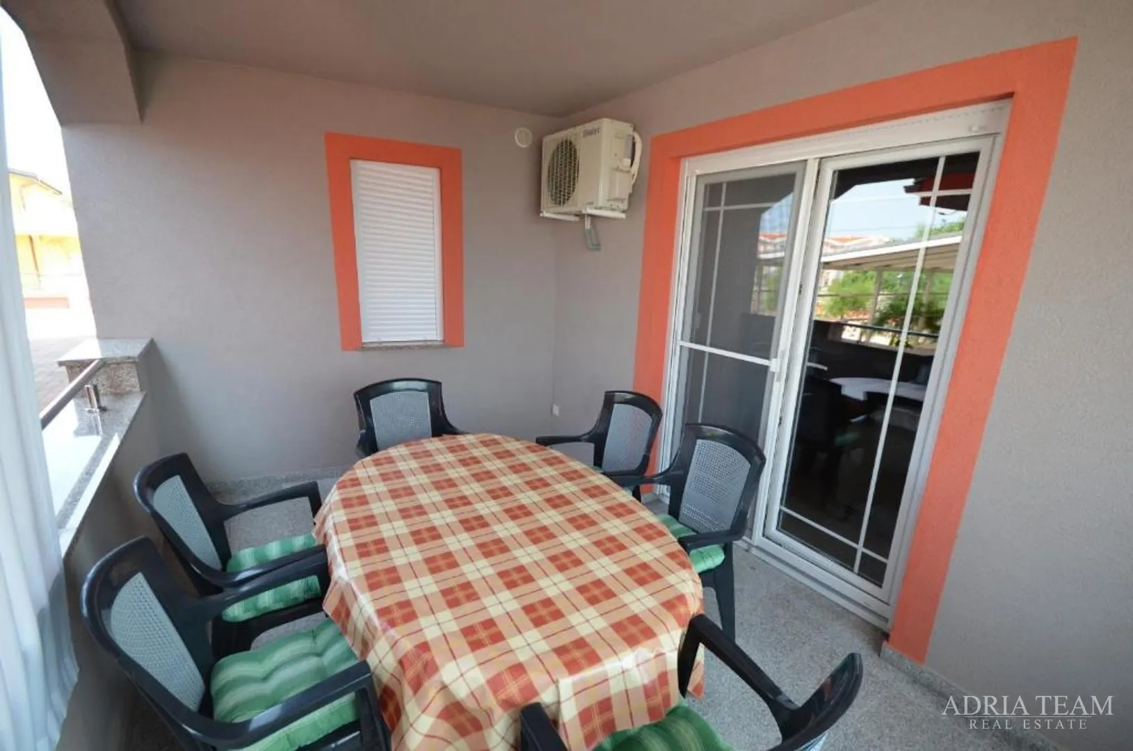 samostojeća kuća s 5 apartmana, 200 m od mora, vir - zadar - slika 3