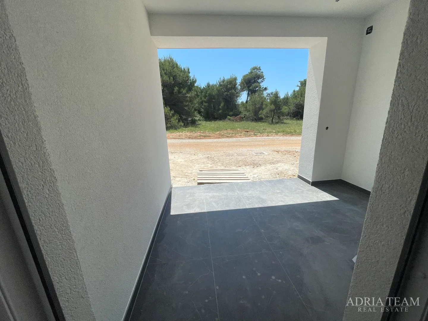 apartmani u stambenoj zgradi u prizemlju, novogradnja - vir - slika 27