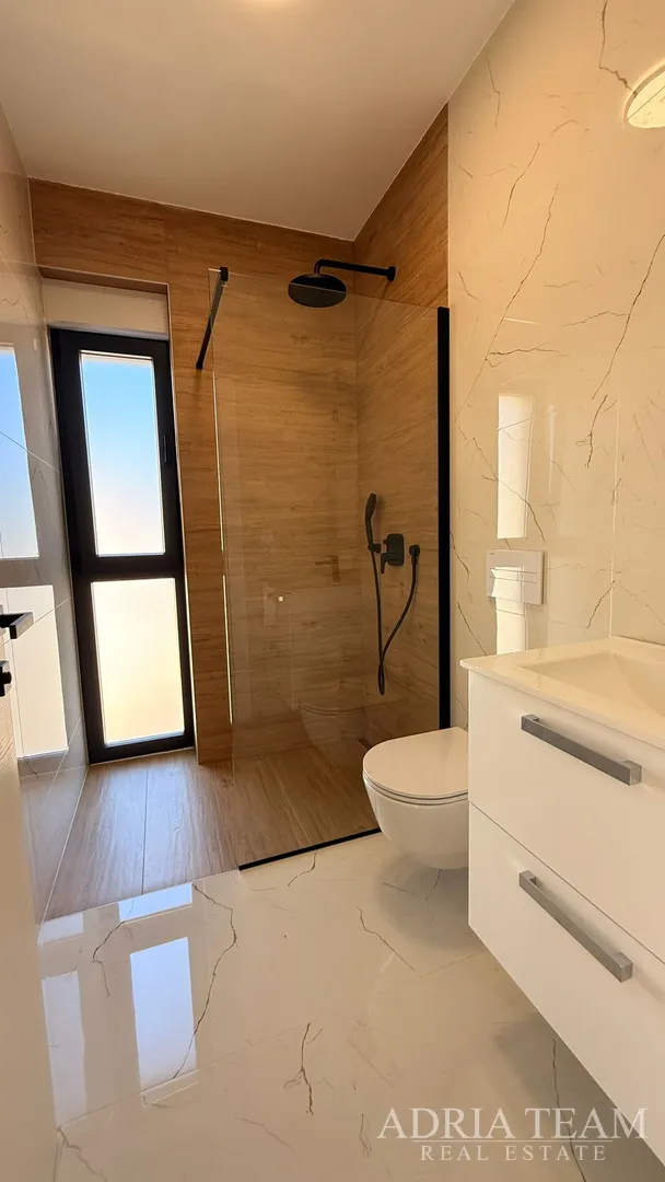 2 prostrana apartmana, privlaka - slika 36