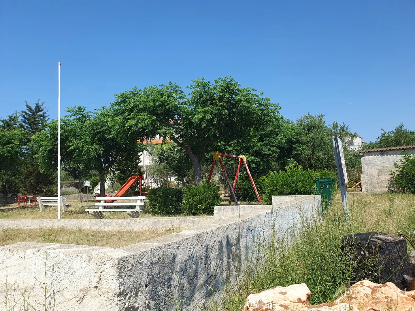 privlaka – mletik: građevinsko zemljište s izdanim projektom i dozvolom - slika 3