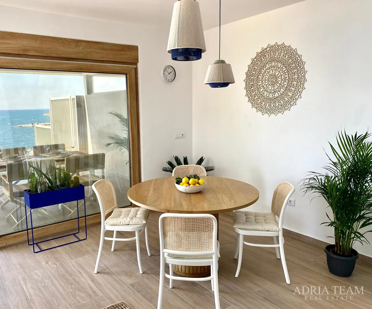 luksuzan dvoetažni apartman, prvi red do mora, novogradnja - povljana, pag - slika 11