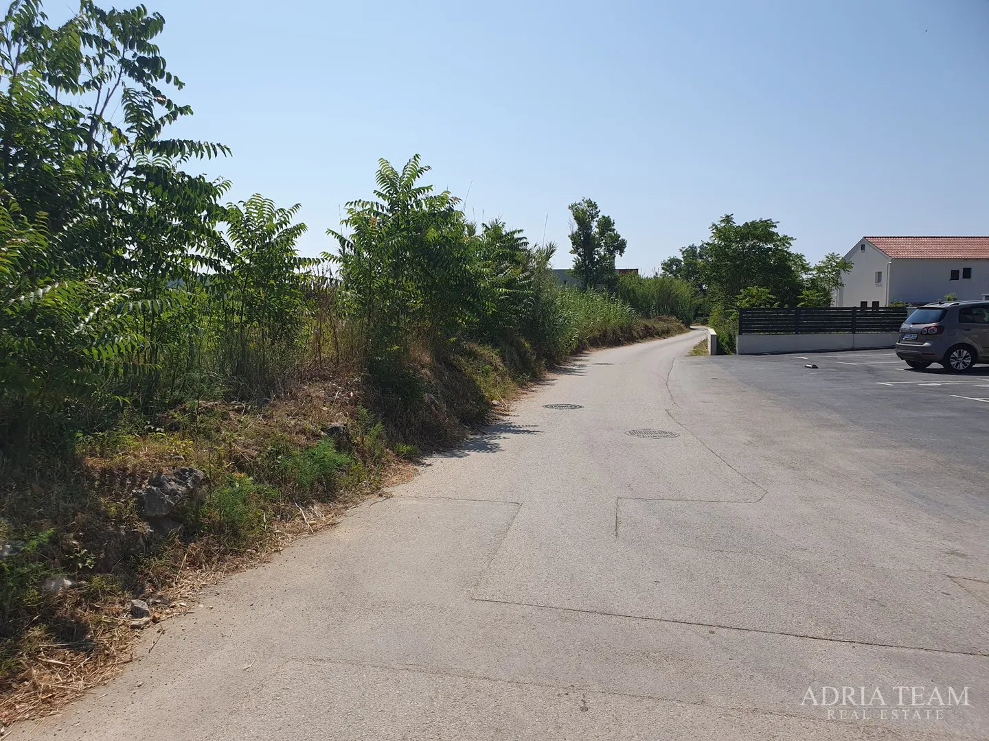 privlaka – mletik: građevinsko zemljište s izdanim projektom i dozvolom - slika 4