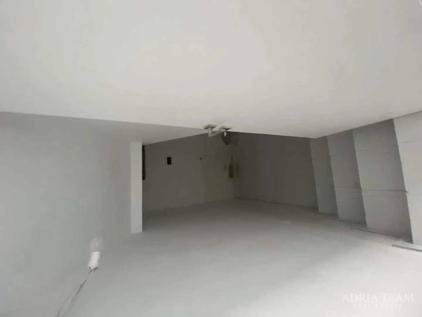 obiteljska kuća s velikim i uređenim dvorištem i bazenom, 400 m od mora, zadar - borik - slika 17