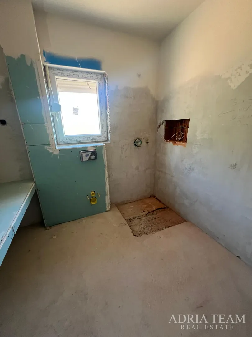apartmani u novogradnji udaljeni 200 m od mora - seline - slika 47