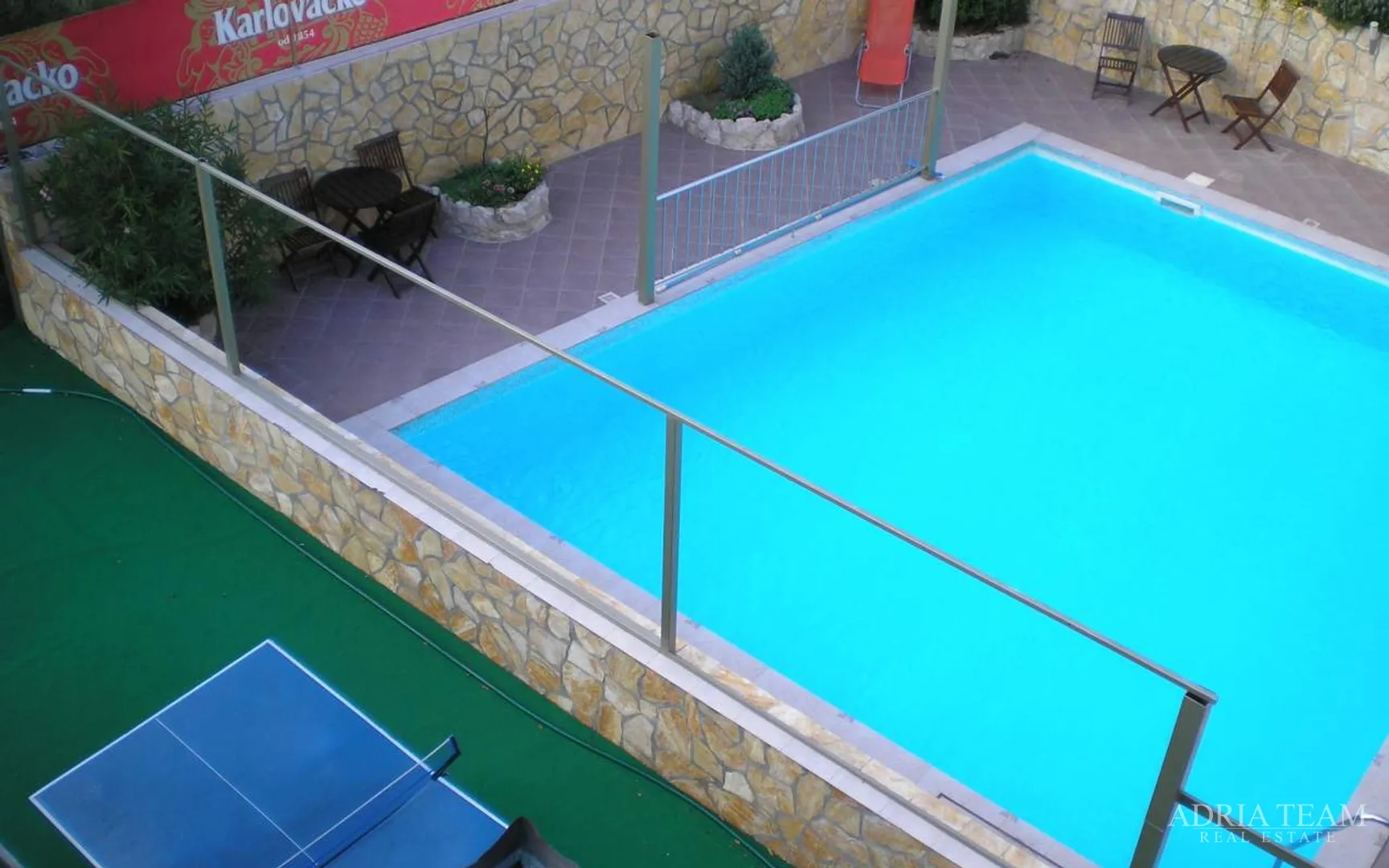 hotel 50 m od mora - posedarje - slika 39