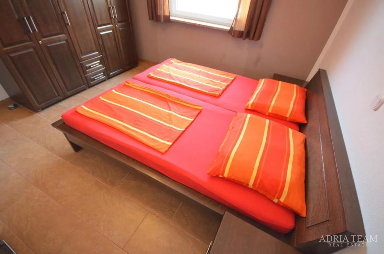 samostojeća kuća s 5 apartmana, 200 m od mora, vir - zadar - slika 19