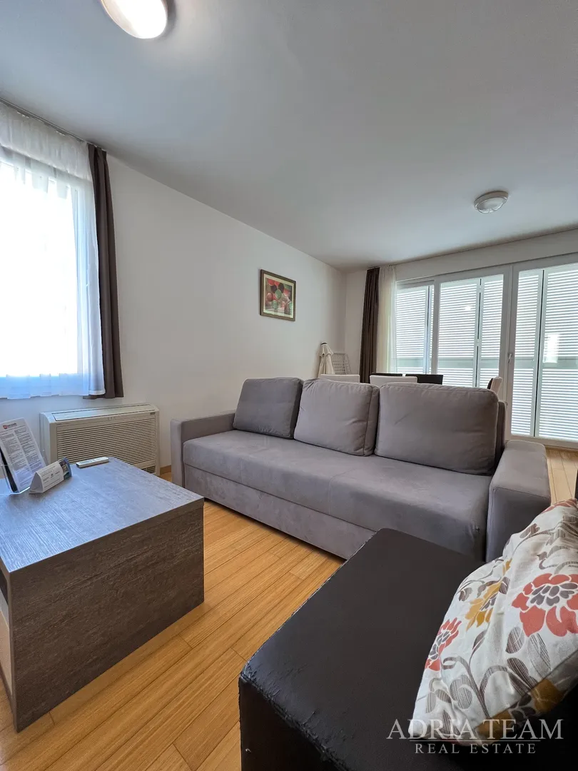 apartman s dvije terase, drugi red do mora - petrčane - slika 11