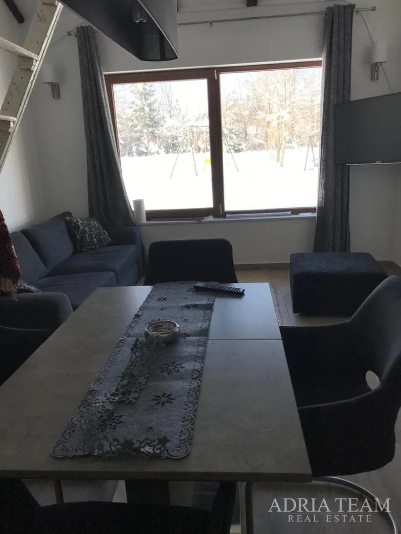 luksuzna vila s grijanim bazenom i natkrivenom terasom - 10 000 m2 zemljišta! - slika 34