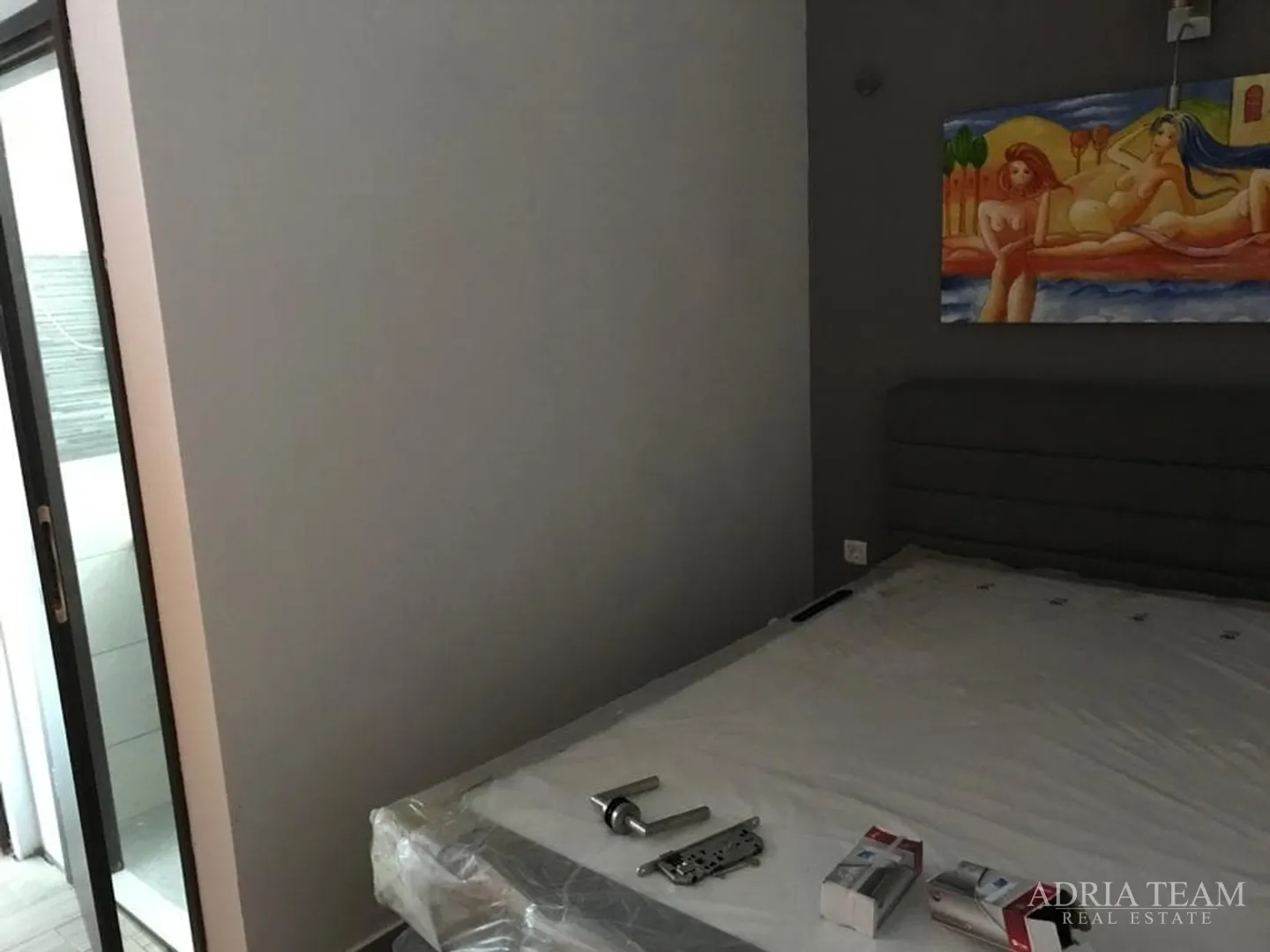 luksuzna vila s grijanim bazenom i natkrivenom terasom - 10 000 m2 zemljišta! - slika 27