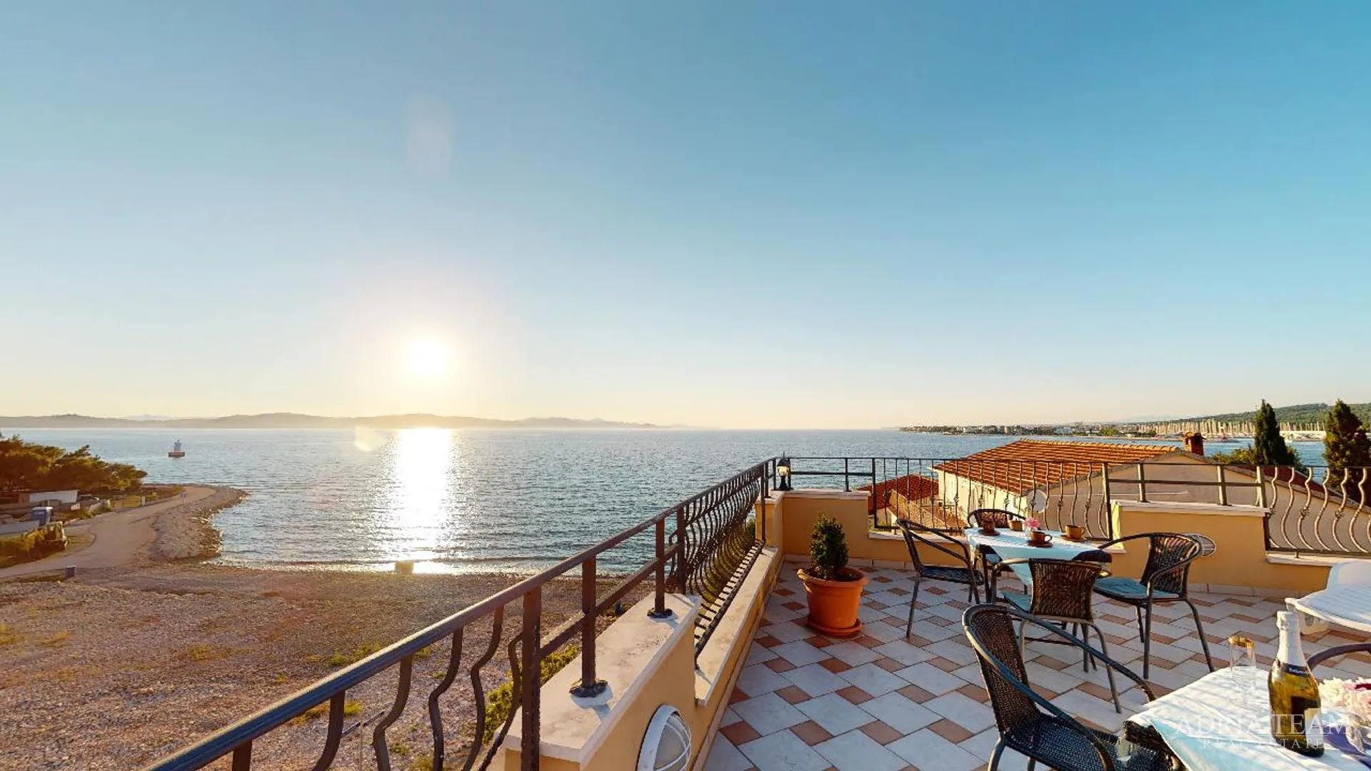 hotel s konobom i krovnom terasom, 1. red do mora - sukošan - slika 118