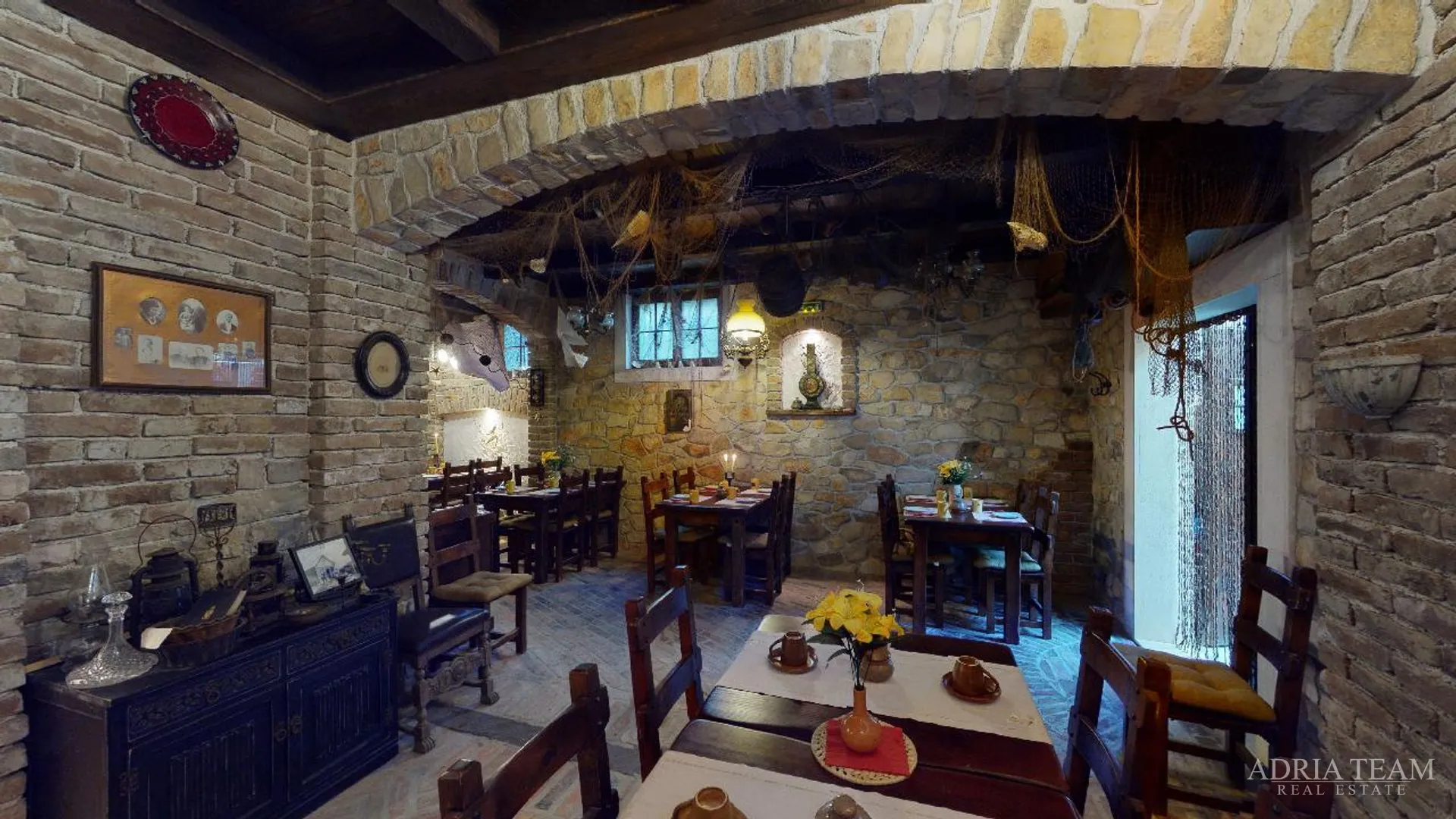 hotel s konobom i krovnom terasom, 1. red do mora - sukošan - slika 99