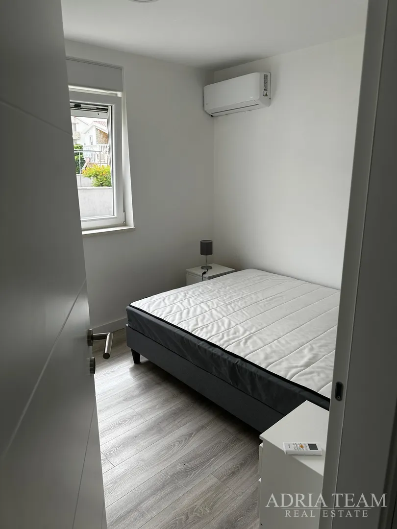 apartman u prvom redu do mora, potpuno opremljen - vir - slika 10