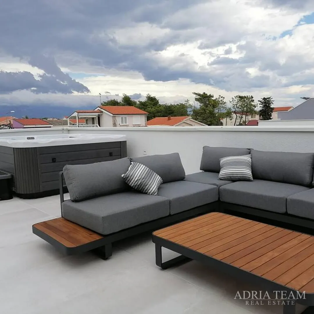 apartmani u urbanoj vili s bazenom, 250 m od mora, vir - zadar - slika 45