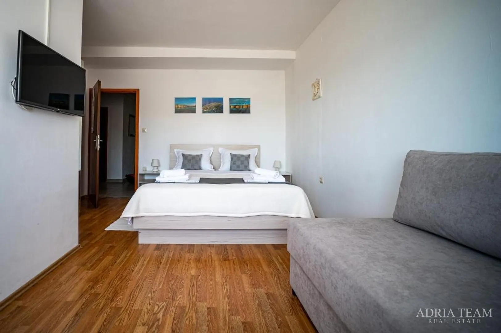 hotel - sukošan, prvi red do mora - slika 24