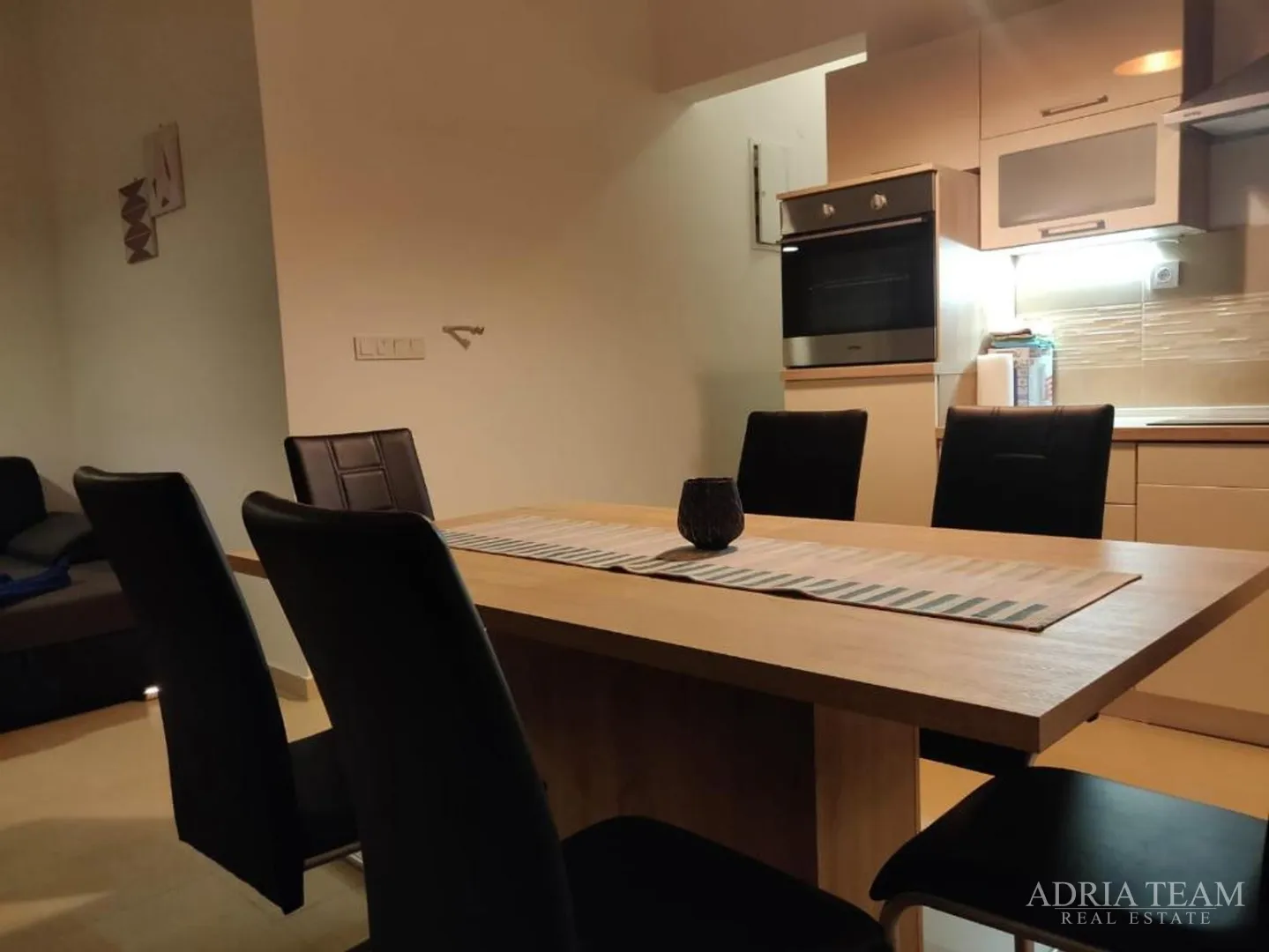 kuća s 3 stambene jedinice i bazenom, pogled na more - maslenica - slika 20