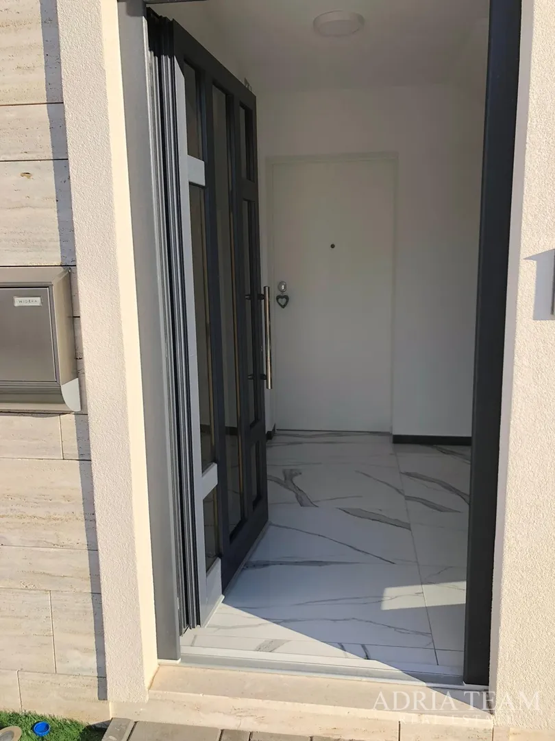 apartman u prvom redu do mora, potpuno opremljen - vir - slika 19