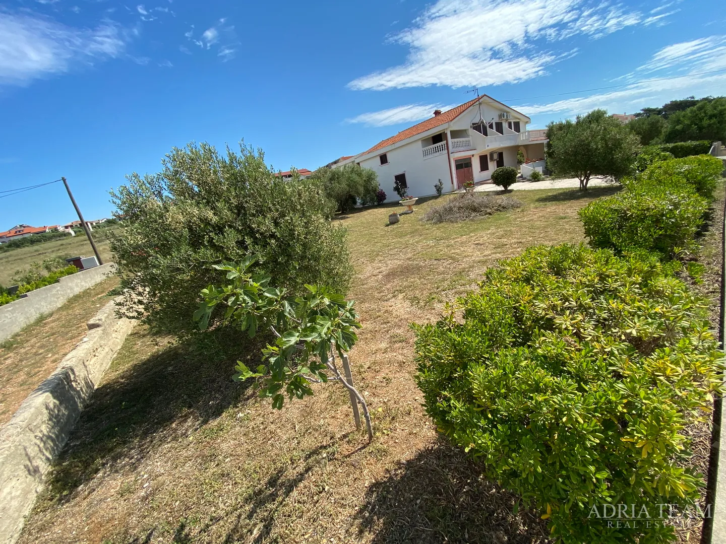 apartmanska kuća sa 6 apartmana, 70 m od mora, pag - povljana - slika 2