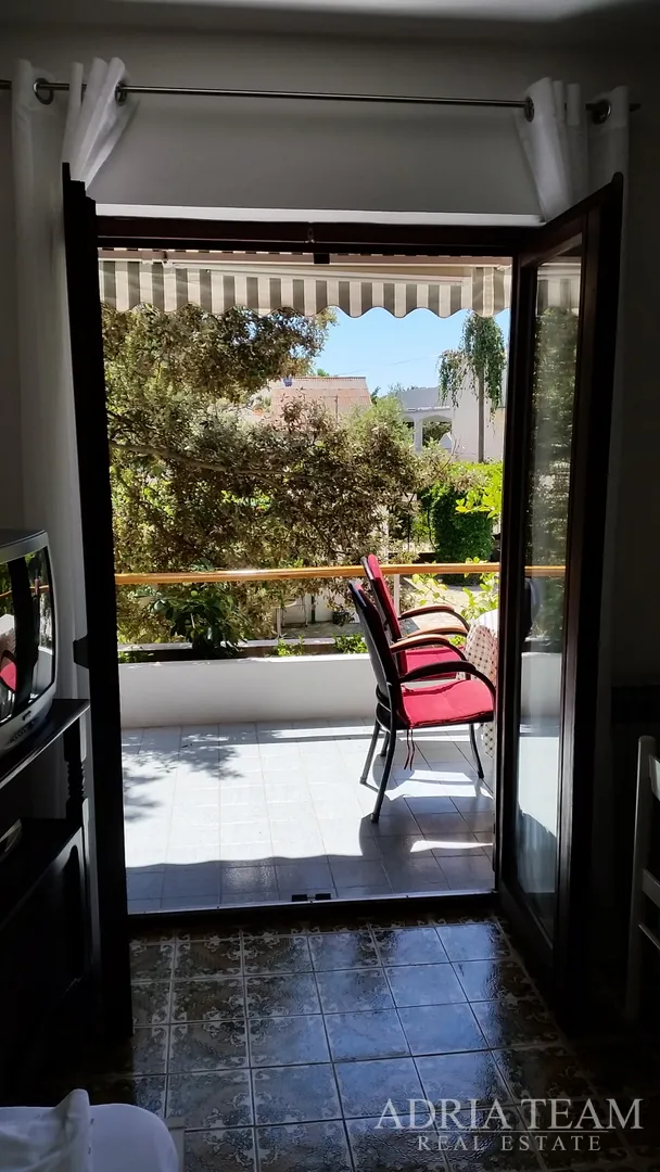 apartmanska kuća 100 m od mora, odlična lokacija - novalja, pag - slika 18