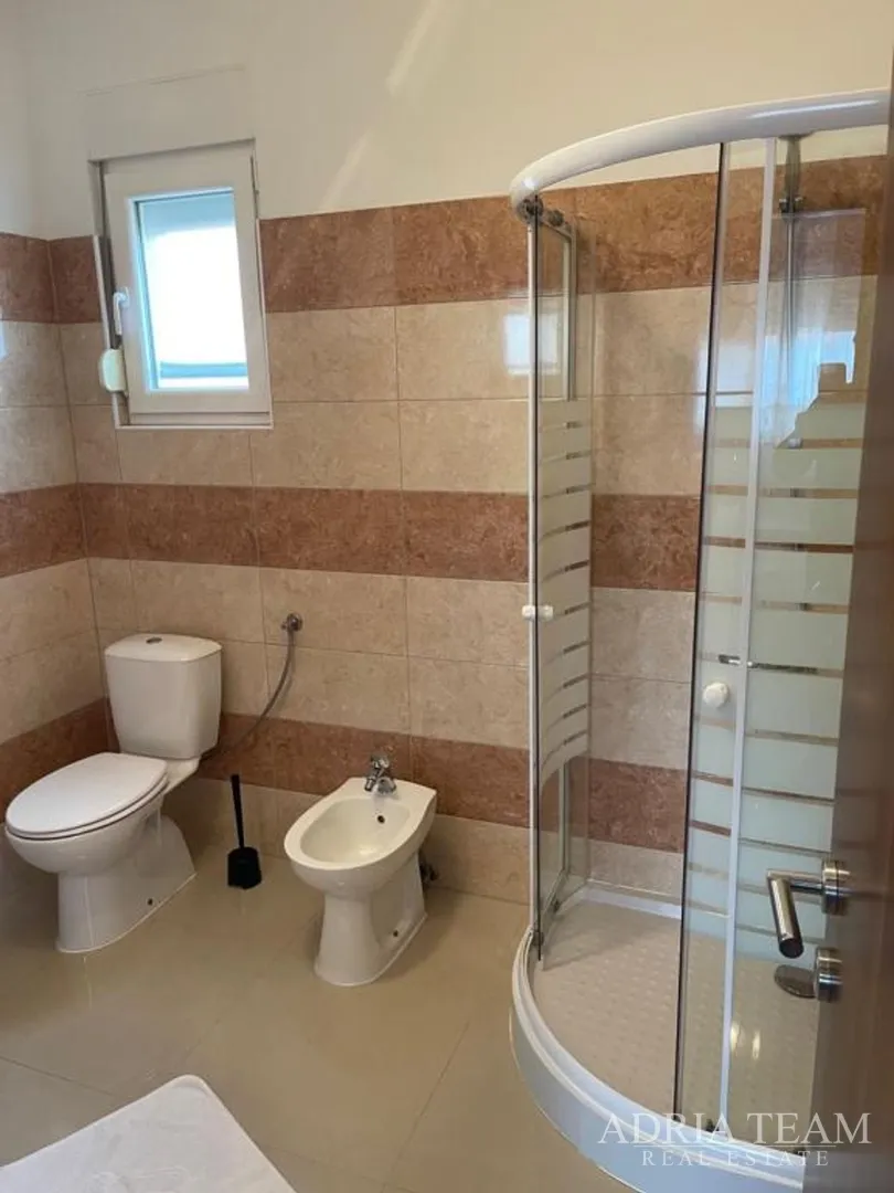 vila s bazenom i pogledom na more, 600 m od mora, privlaka - zadar - slika 28