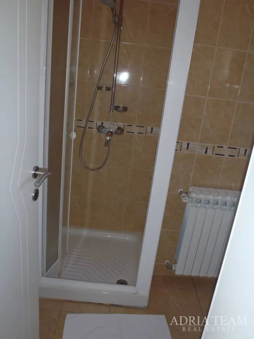 kuća u prvom redu do mora, prekrasan pogled iz svih prostorija - brodarica, zadar - slika 20