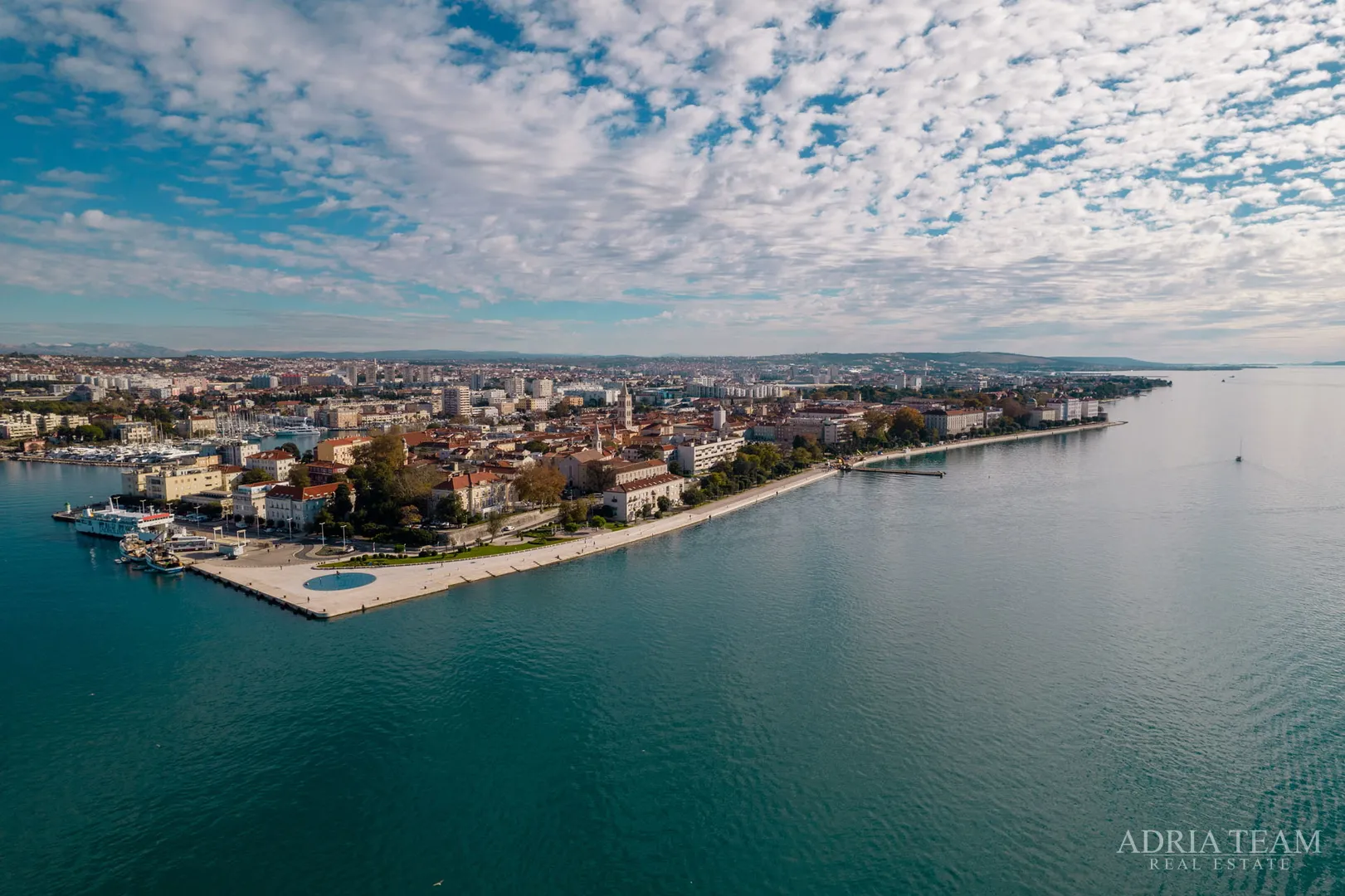vila u prvom redu do mora, moderna arhitektura, prostrana krovna terasa - brodarica, zadar - slika 27
