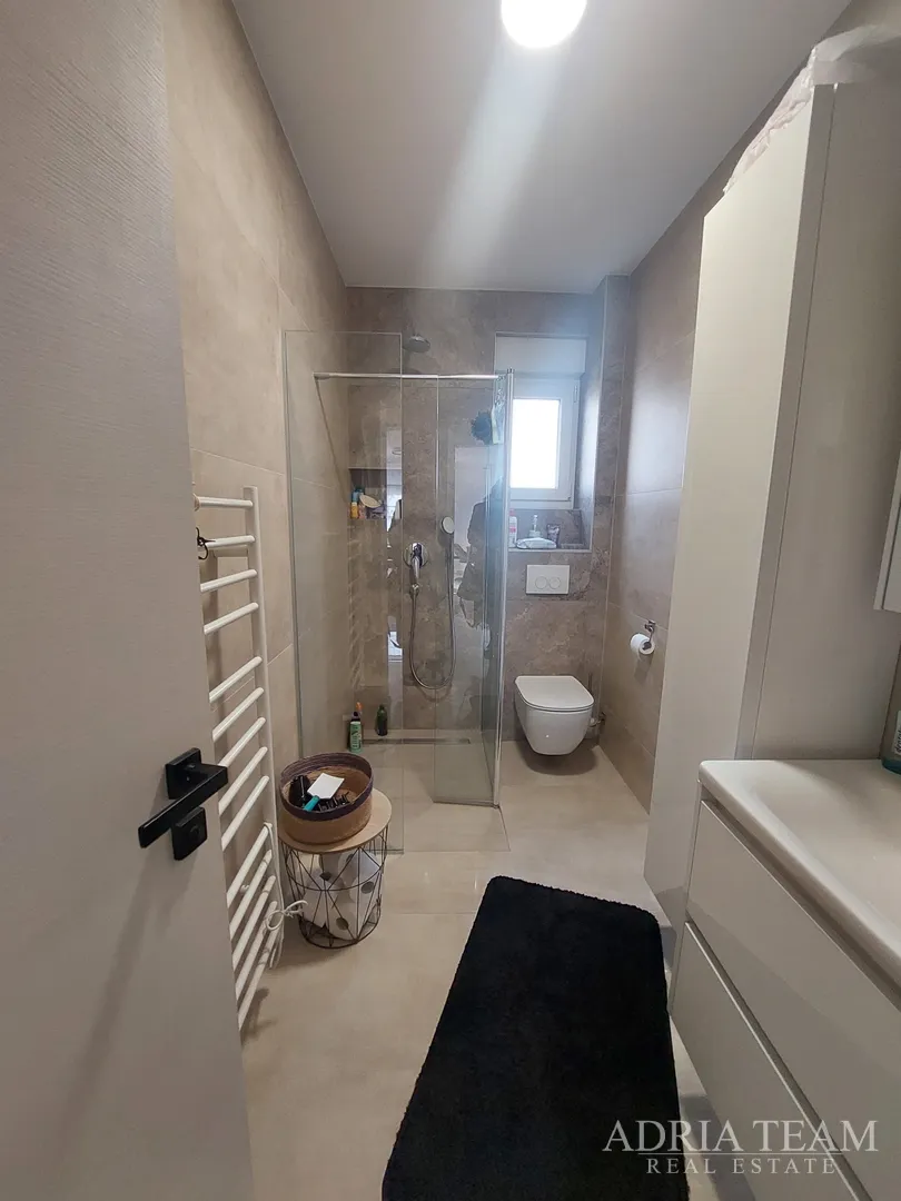 apartman u stambenoj zgradi, 80 m od mora - diklo, zadar posebna ljetna akcija! - slika 57
