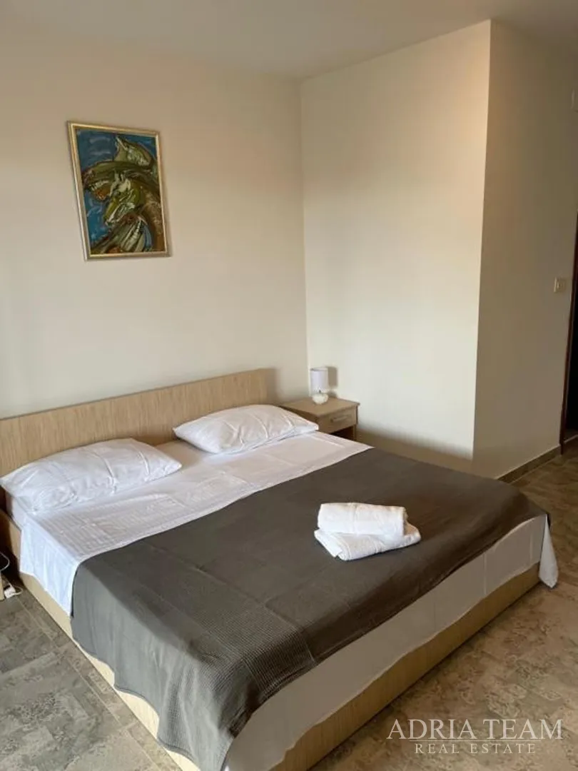 vila s bazenom i pogledom na more, 600 m od mora, privlaka - zadar - slika 20
