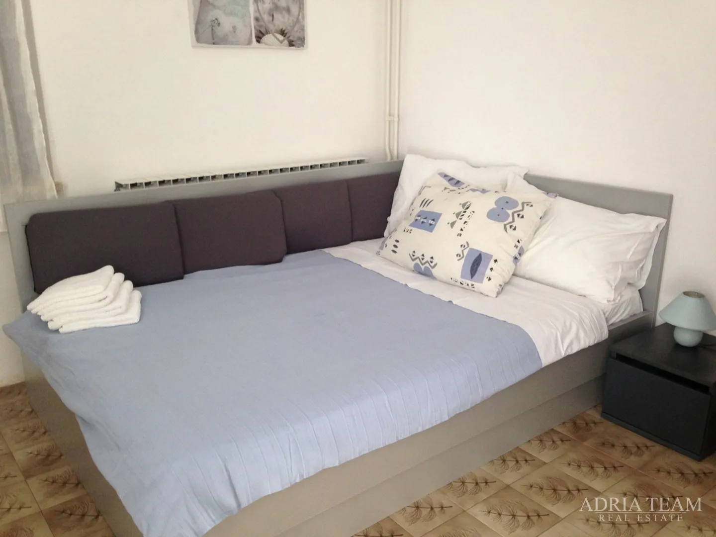 apartmanska kuća 100 m od mora, odlična lokacija - novalja, pag - slika 39