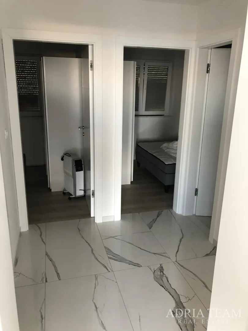 apartman u prvom redu do mora, potpuno opremljen - vir - slika 16