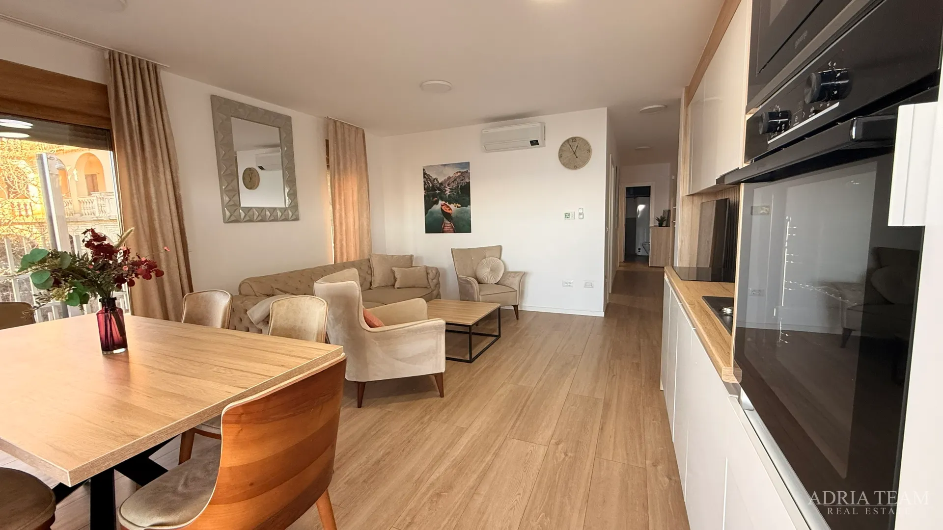 apartman u prizemlju s vrtom i bazenom, prvi red do mora - povljana, pag - slika 5