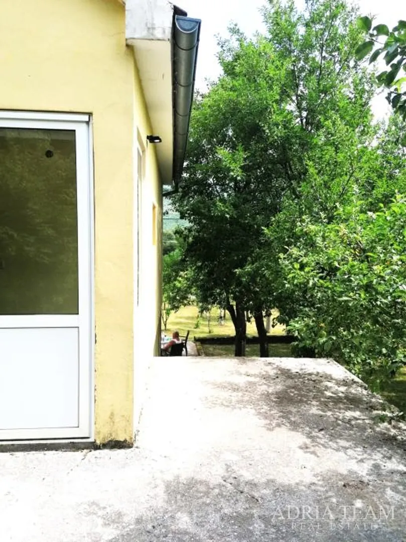kuća u predivnom okruženju - ričice - slika 15