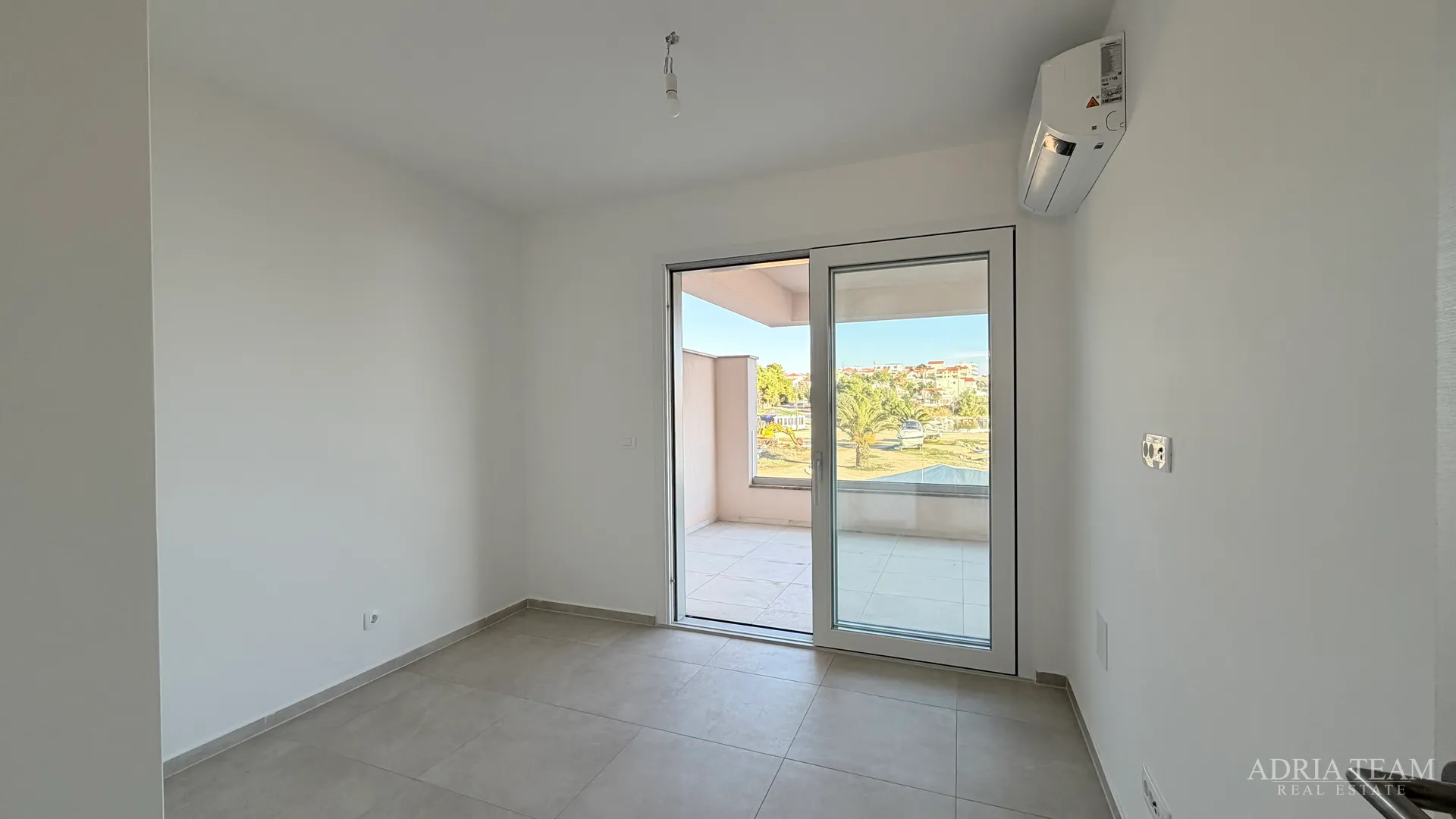 apartman s pogledom na more, prvi red do mora - povljana, pag - slika 6