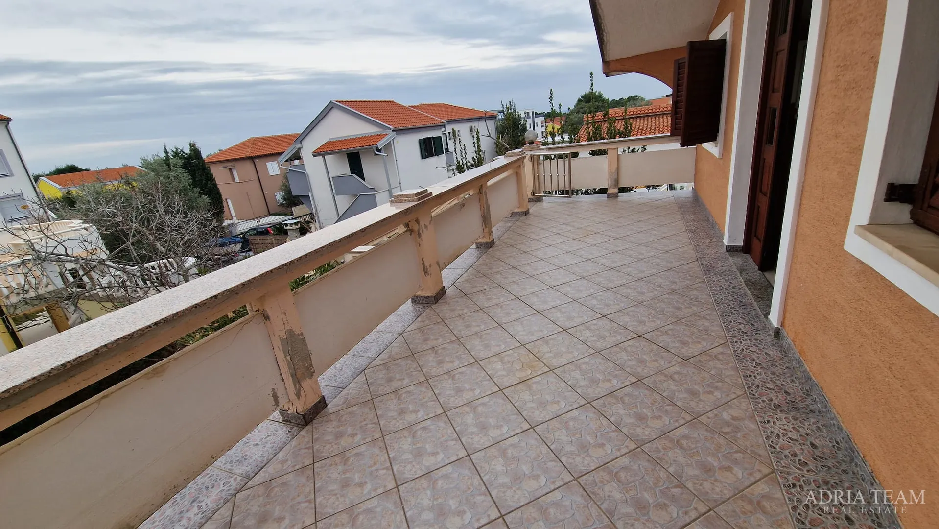 samostojeća kuća s dvije stambene jedinice – vir, zadar - slika 6